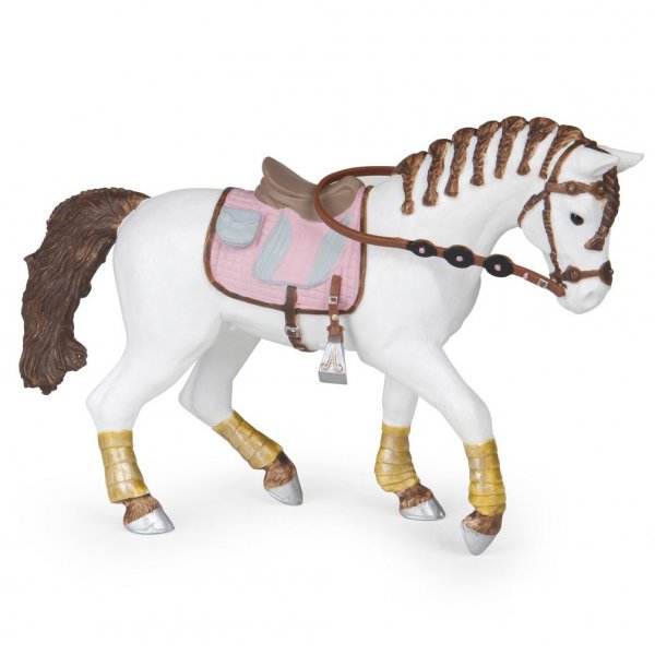 Pferd mit geflochtenen Zöpfen